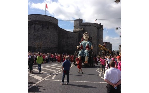 A large crowd gathered below Limerick castle to see Granny